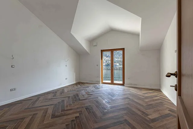 A luxurious three-story villa on the first sea line in  Kotor — photo 21